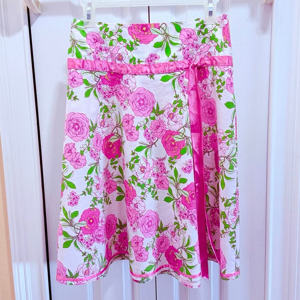 Rave Skirt, Coquette, Rose Print, Satin Ribbon Tie. See
Measurements for fit.